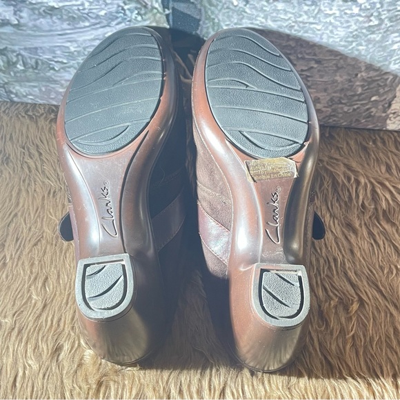 CLARKS Chocolate Brown Suede, Leather Clogs, Mules, Bendables 8.5 - Picture 4 of 6
